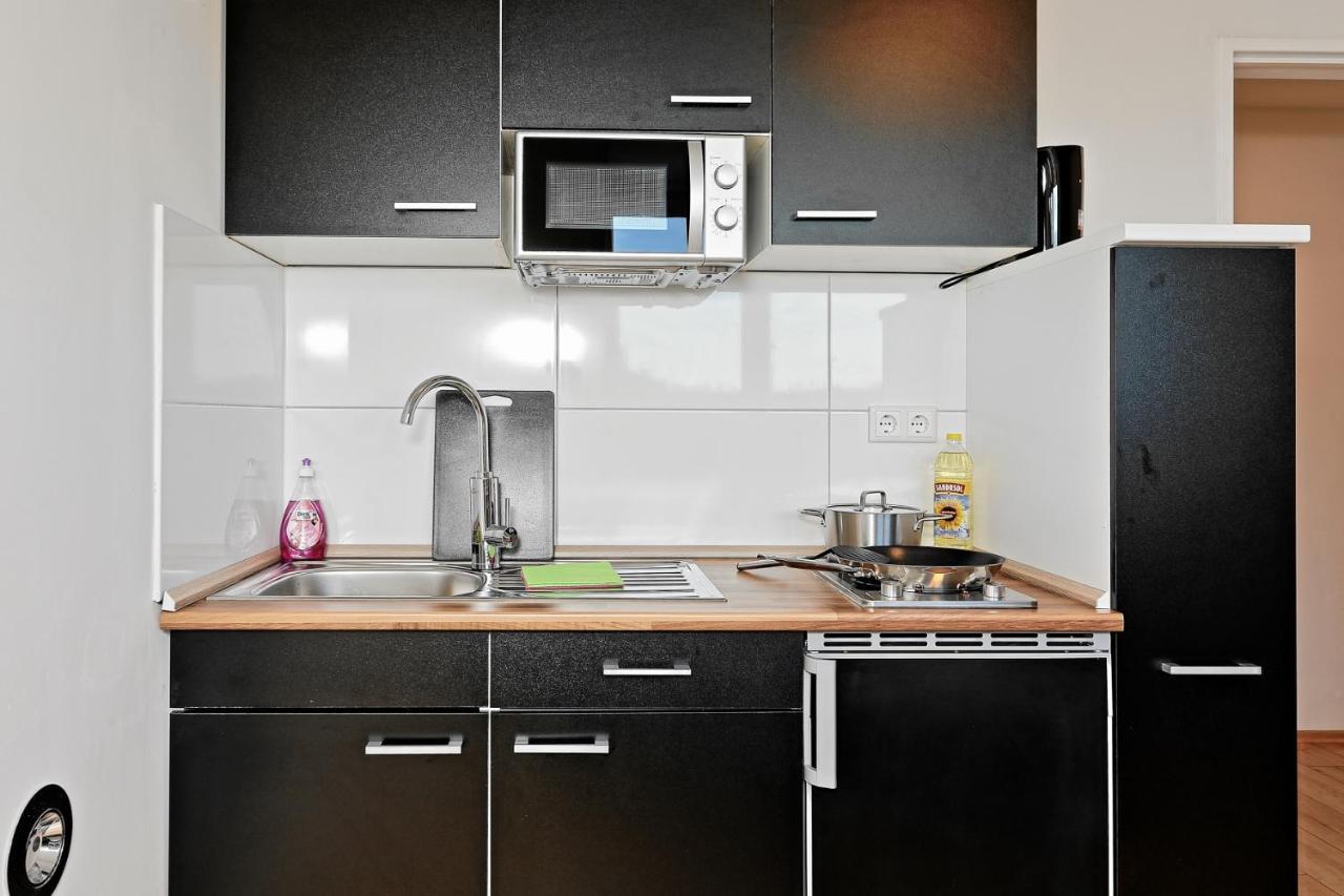 Stay&Dream - 75M² - Two Bedrooms - Kitchen - Netflix Essen Exterior photo