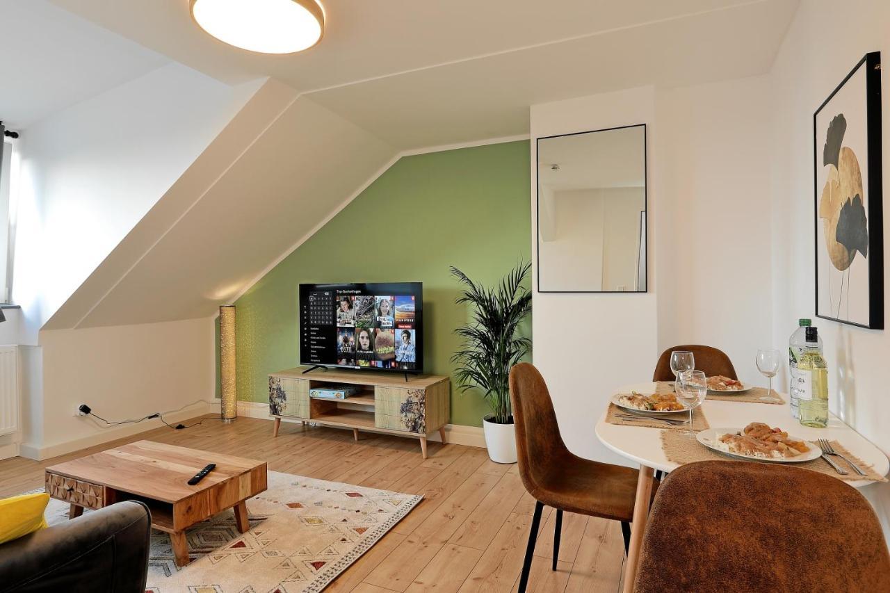Stay&Dream - 75M² - Two Bedrooms - Kitchen - Netflix Essen Exterior photo